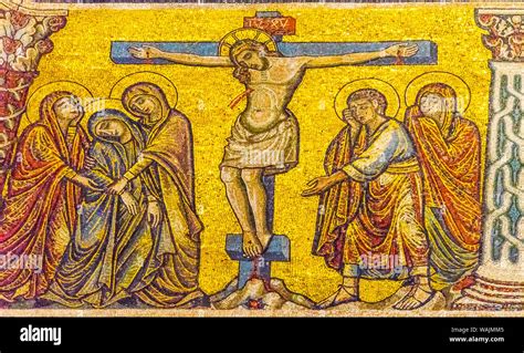 The Crucifixion Mosaic: A Stunning Display of Gold and Divine Agony!